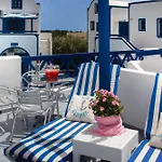 Bed & Breakfast Roula & Perissa (Santorini)