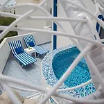 Bed & Breakfast Roula & 3*