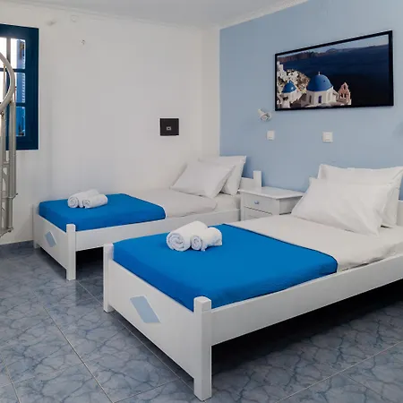 Roula & Bed & Breakfast 3*