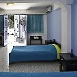 Roula & 3* Перисса