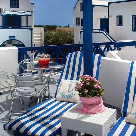Bed & Breakfast Roula & Perissa (Santorini)