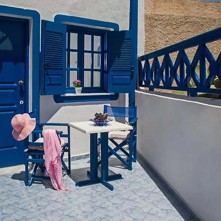 ベッド・アンド・ブレックファスト Roula & 3*