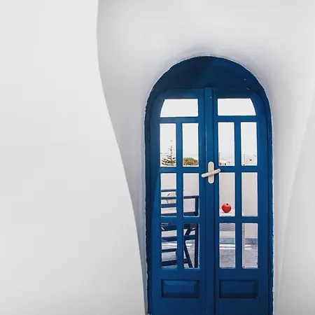 Roula & Perissa (Santorini)