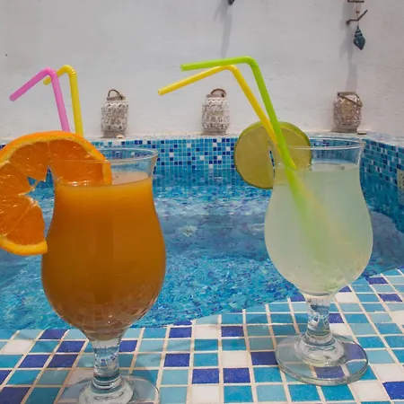 Bed & Breakfast Roula & Perissa (Santorini)