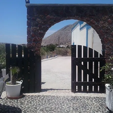 Roula & Perissa (Santorini)