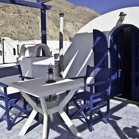 Roula & Perissa (Santorini)