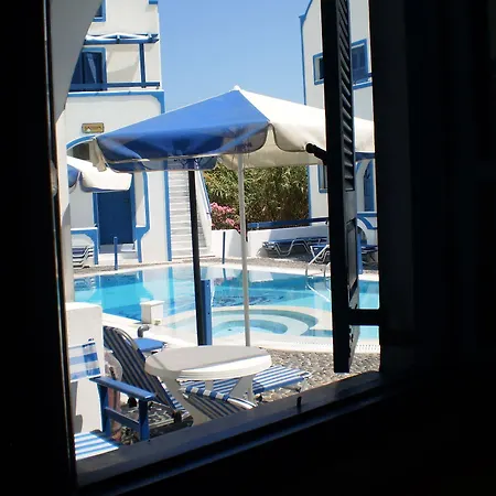 Oda ve Kahvaltı Roula & Perissa (Santorini)