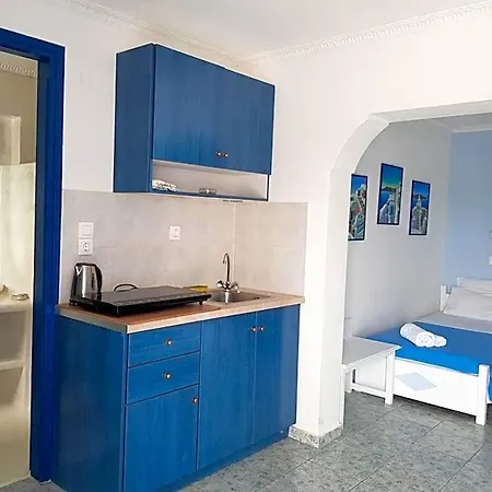 Oda ve Kahvaltı Roula & Perissa (Santorini)