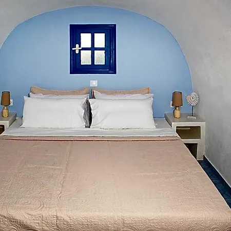 Roula & Nocleg ze śniadaniem Perissa (Santorini)