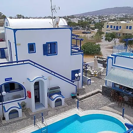 Oda ve Kahvaltı Roula & 3*