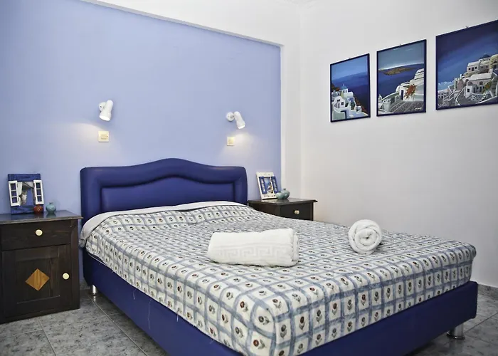 Roula & Oda ve Kahvaltı 3*