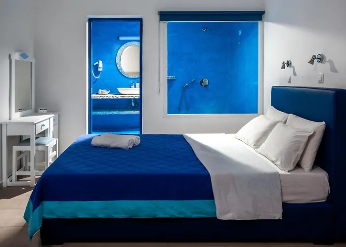 Roula & Perissa (Santorini)