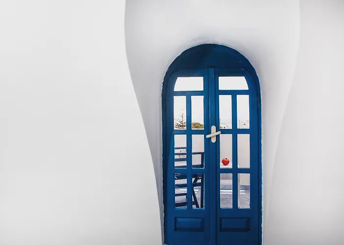 Roula & Oda ve Kahvaltı 3*