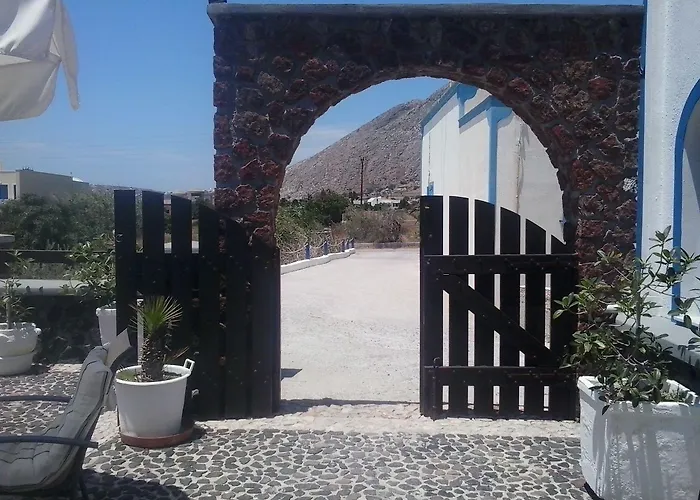 Roula & Perissa (Santorini)