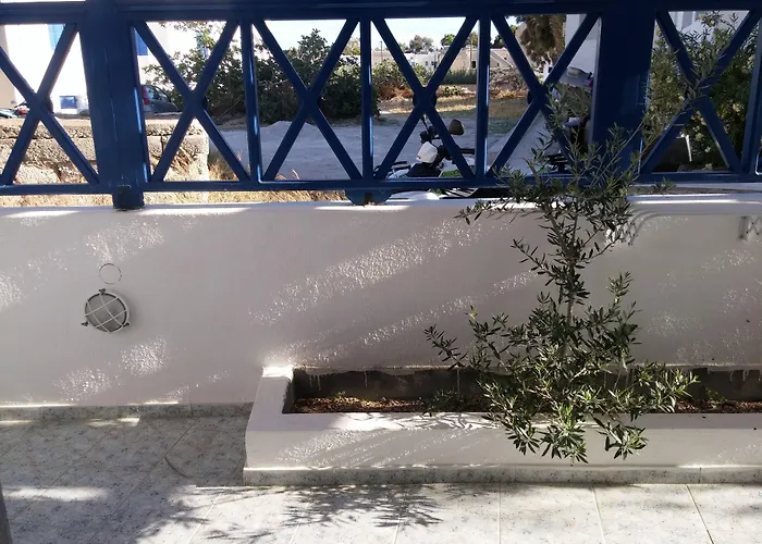 Roula & Perissa (Santorini)