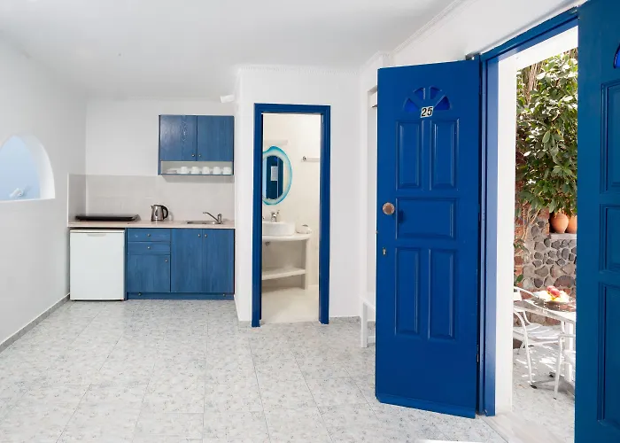 Oda ve Kahvaltı Roula & Perissa (Santorini)