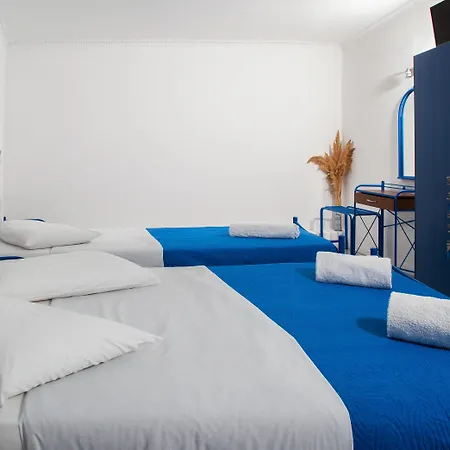 Roula & Bed and Breakfast 2*