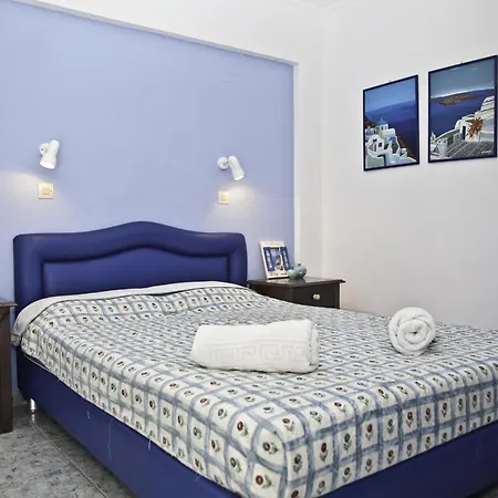Roula & Bed & Breakfast 3*