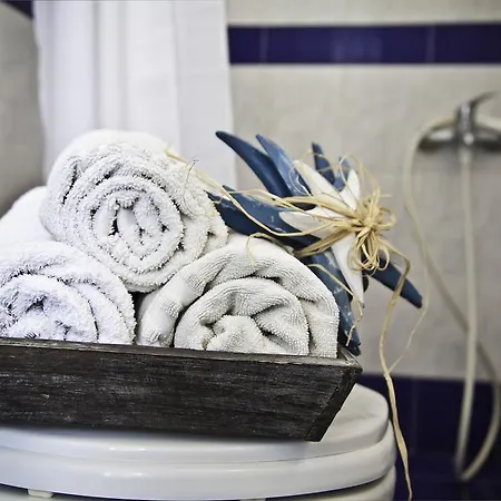 Bed and Breakfast Roula & Περίσσα