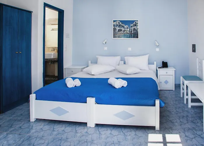 Roula & Perissa (Santorini)