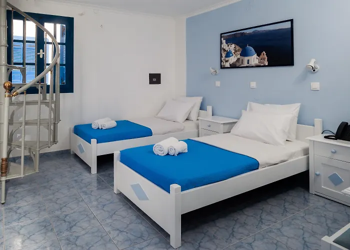 Roula & Bed & Breakfast 3*